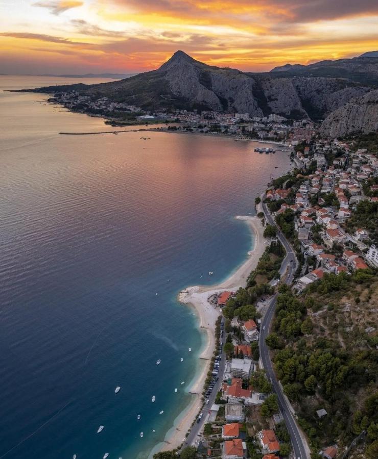 Apartment Zadoda Omis Bagian luar foto