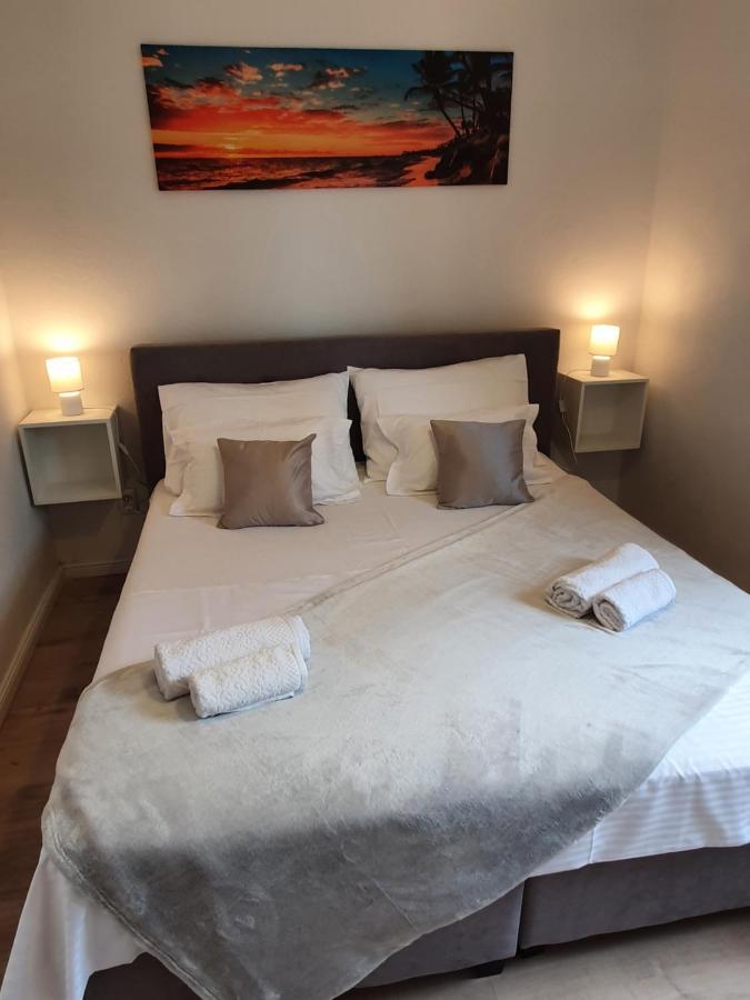Apartment Zadoda Omis Bagian luar foto